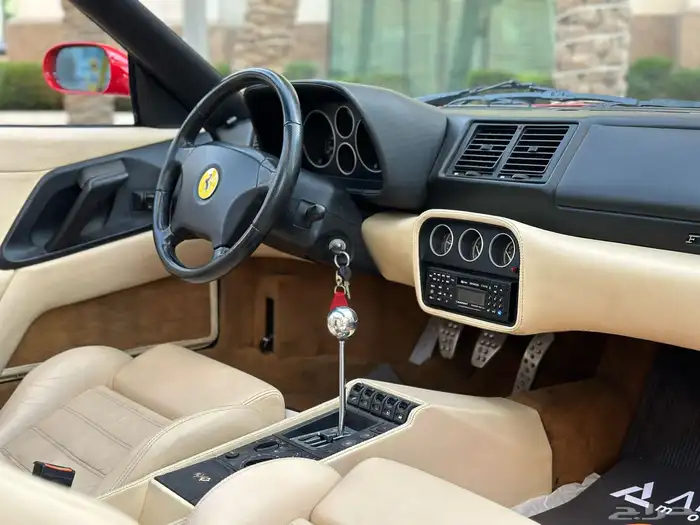 فيراري 10