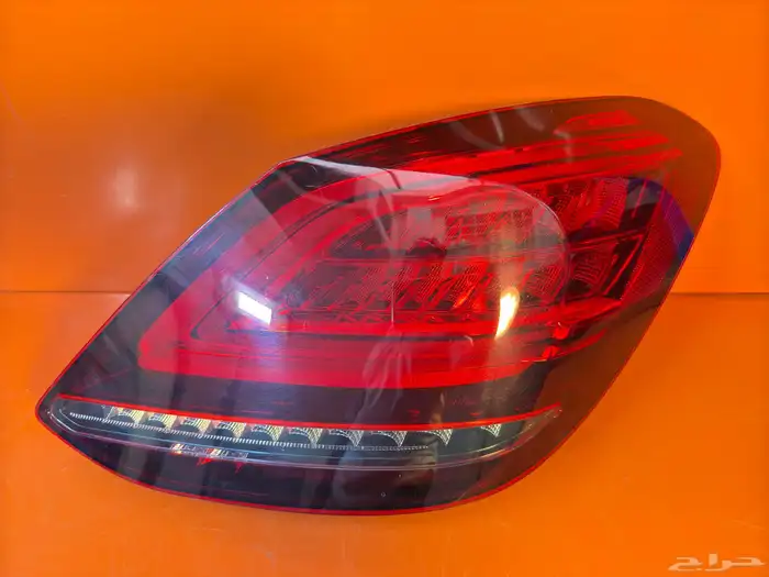 إسطبات مرسيدس خلفي أمريكي 2019-2021 4