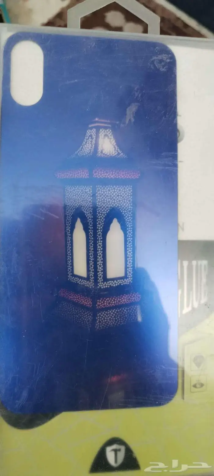 كميه استيكرات وبطاريات وغلافات جوالات للبيع 17