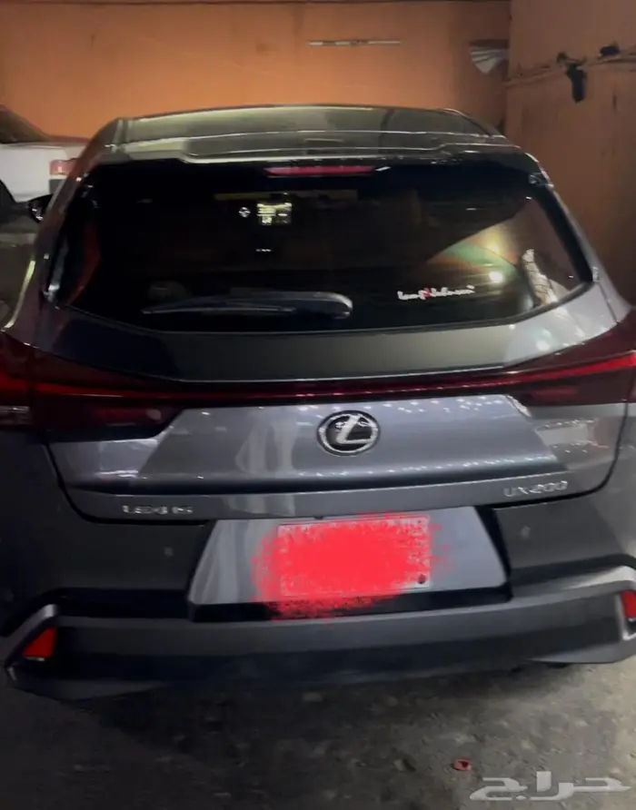 لبيع سيارة Lexus UX200 0