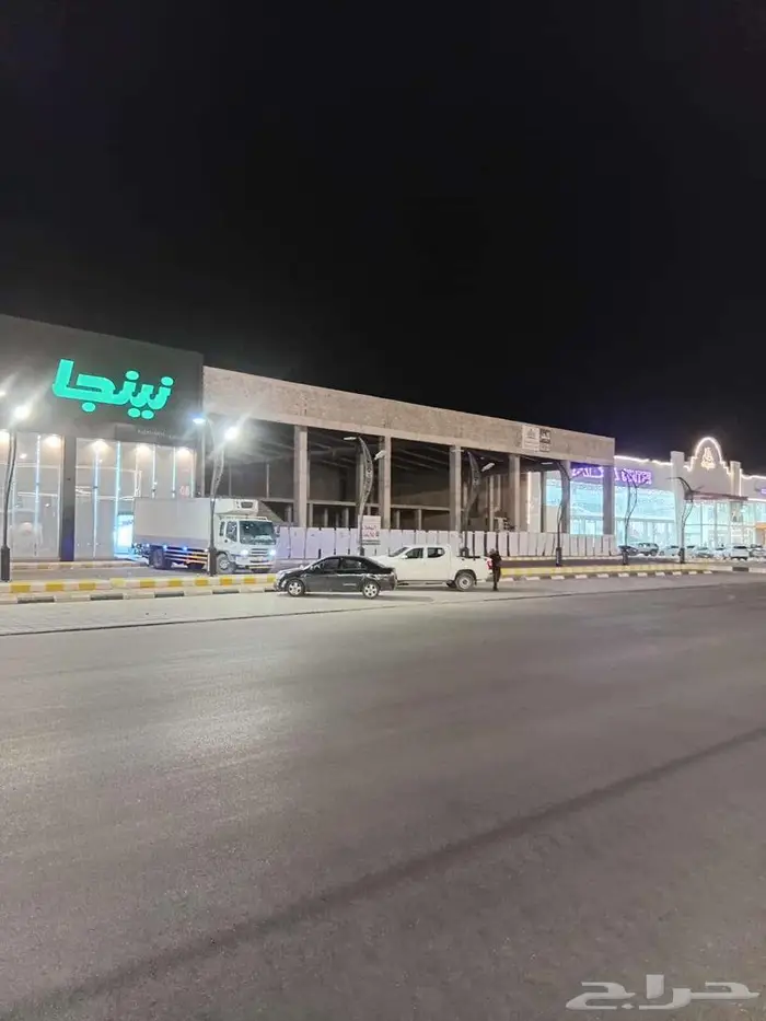 للأيجار عدد 6 محلات بجانب مركز طابا 0