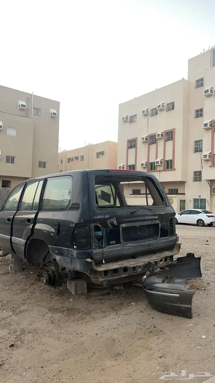 قطع بودي جيب لكزس 2001 0