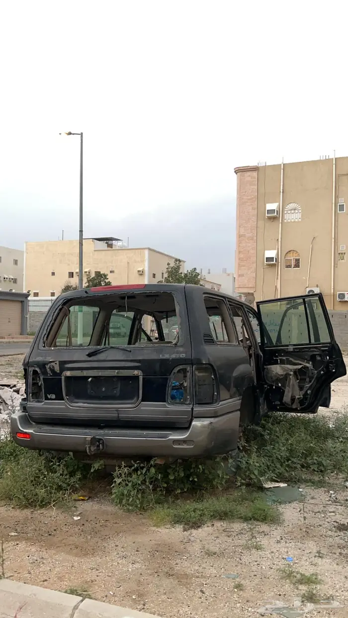 قطع بودي جيب لكزس 2001 15