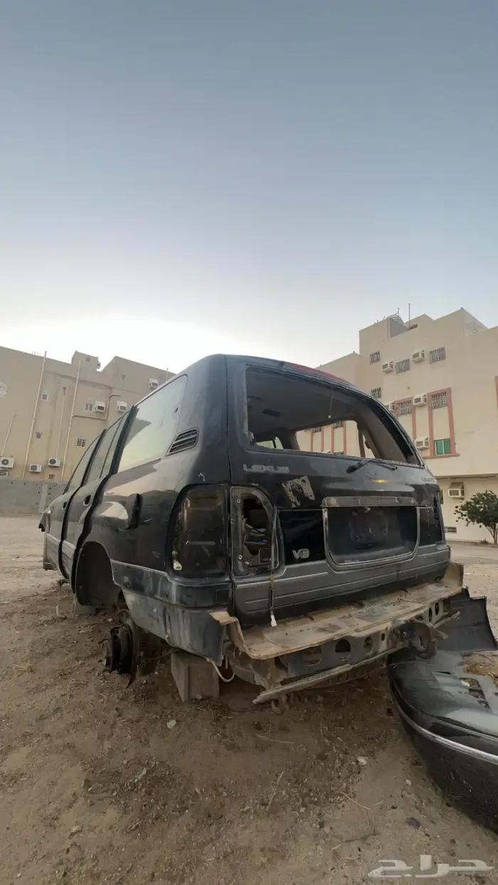 قطع بودي جيب لكزس 2001 1