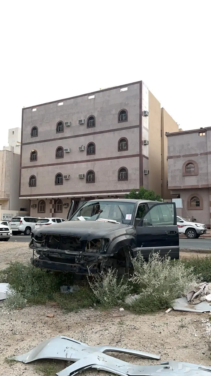 قطع بودي جيب لكزس 2001 14