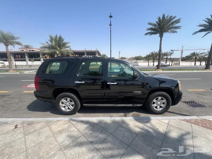 GMC يوكن 2012 نظيف للبيع 16