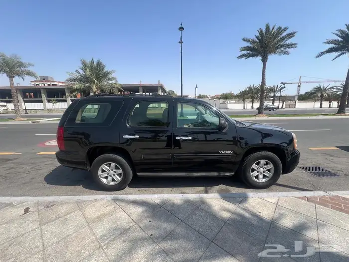 GMC يوكن 2012 نظيف للبيع 14