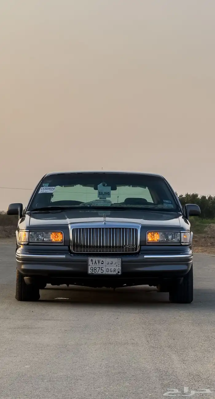 لنكولن تاون كار موديل 1997 6