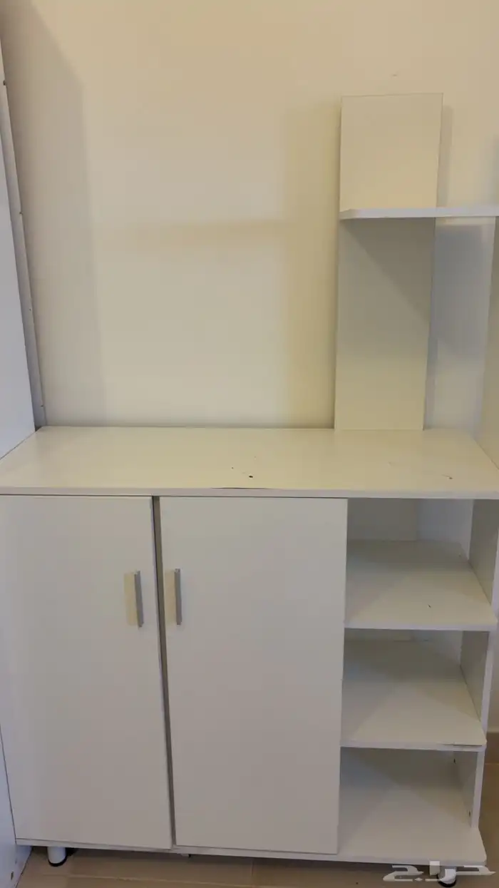 طاوله جديده استخدام شهر مافيها ولا شي شاريتها من ايكيا 2