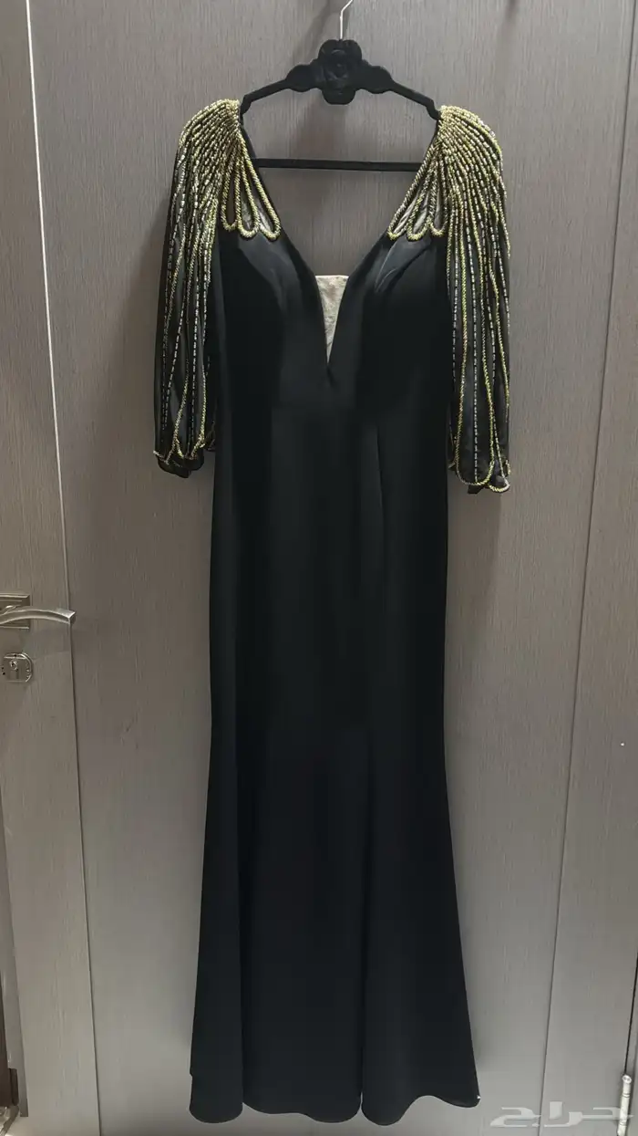 فستان أسود أنيق   استعمال نظيف   التوصيل متاح 3