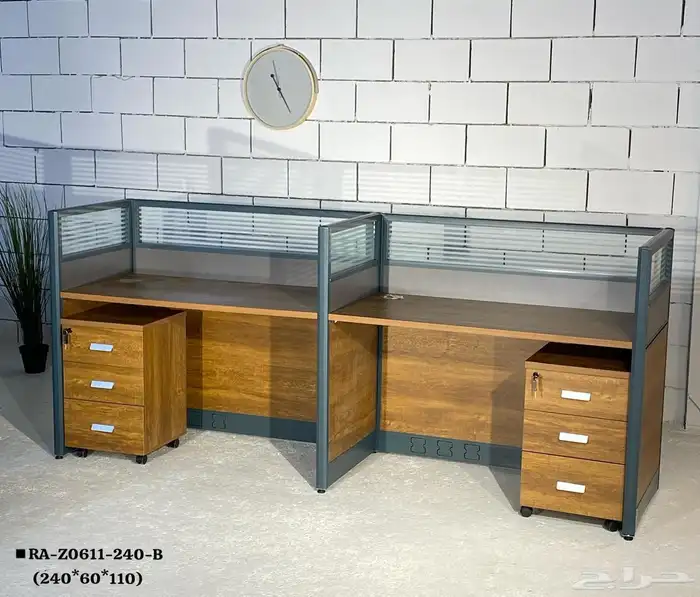 workstations جديد بارتيشن رباعي و مكتب مشتركه و كراسي مكتبي 1