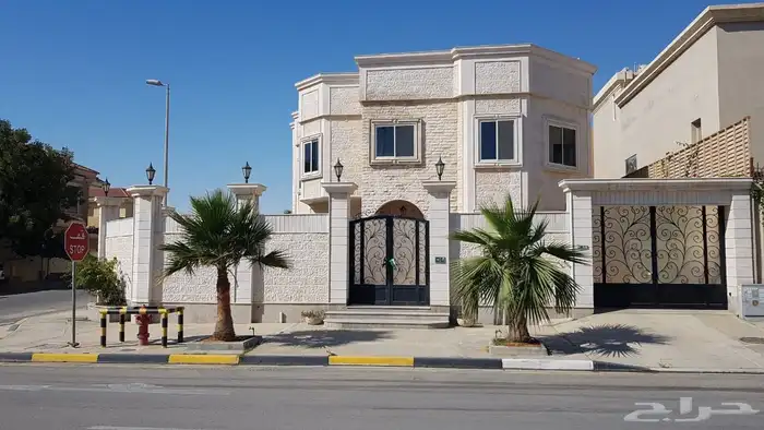 للبيع فيلا حي الدوحة الجنوبية السلمانية 0