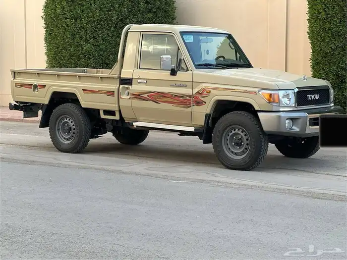 تويوتا شاص سعودي نص فل دفلك ماشي 11الف (تم البيع ) 6