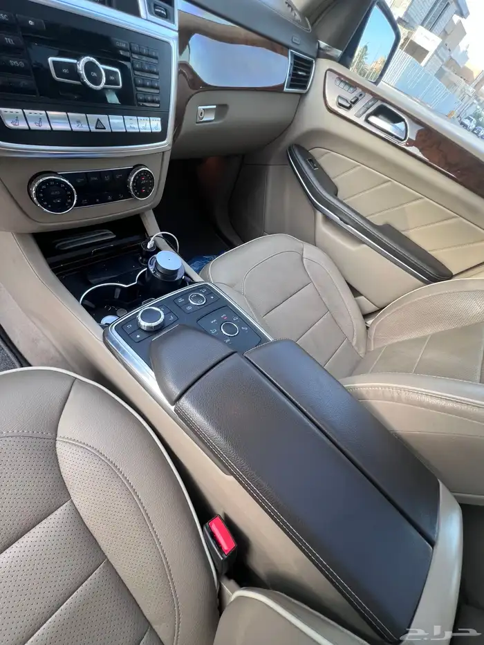 مرسيدس Mercedes GL500 حالة راقية جدا 136 الف كيلو موديل2014 16