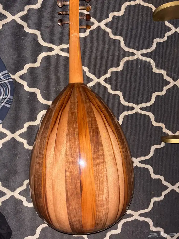 عود موسيقي صناعه زرياب 2
