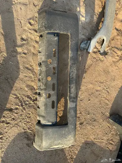 أغراض اف جي كروزر ورفرف وصدام وشبك امامي الصغير ورفارف 1