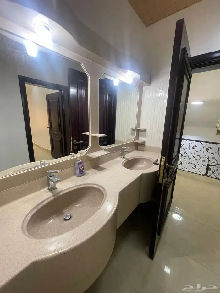 فيلا للبيع 11