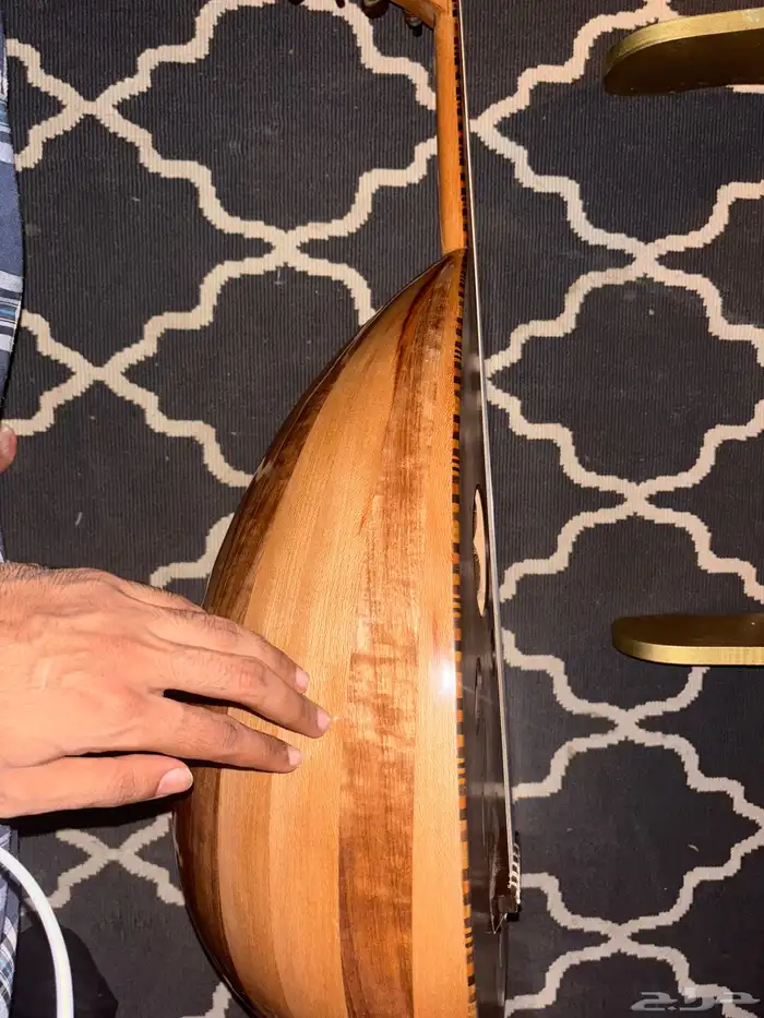 عود موسيقي صناعه زرياب 1
