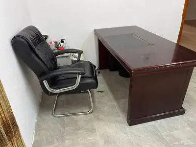 للبيع مكتب 2