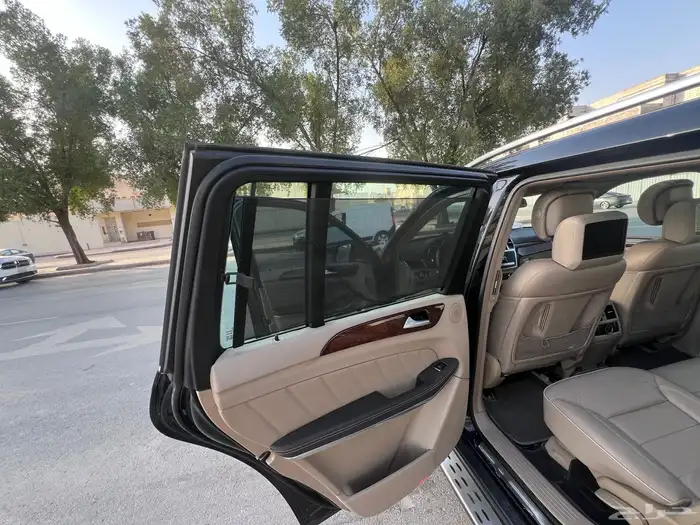مرسيدس Mercedes GL500 حالة راقية جدا 136 الف كيلو موديل2014 14