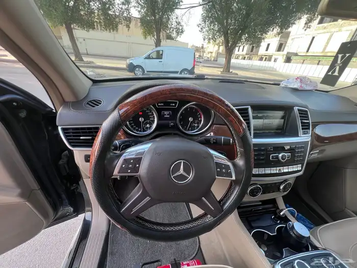 مرسيدس Mercedes GL500 حالة راقية جدا 136 الف كيلو موديل2014 12