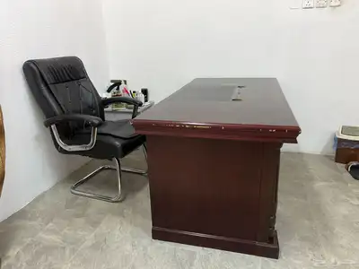 للبيع مكتب 1