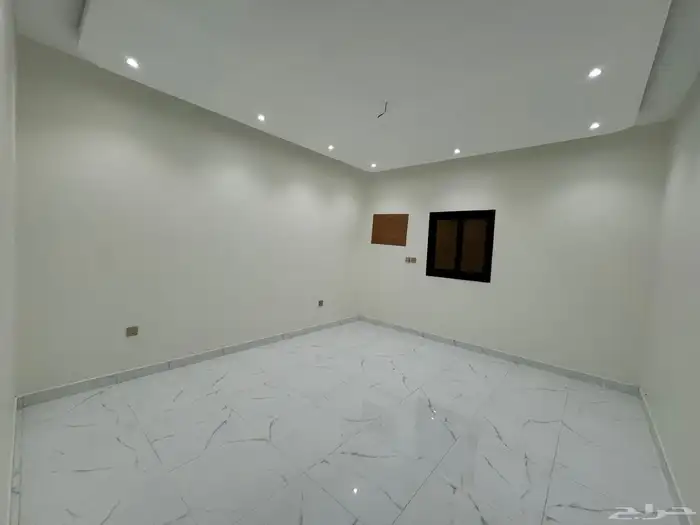 شقق تمليك تشطيب vip بحي السويس 9