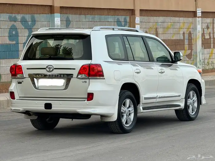تويوتا لاندكروزر 2014 GXR V8 بريمي 10
