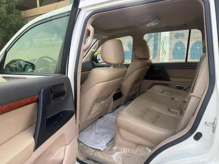 تويوتا لاندكروزر 2014 GXR V8 بريمي 12