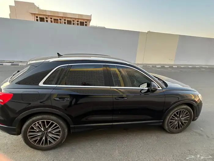 سيارة اودي Q3 35 FSHI 2023 4