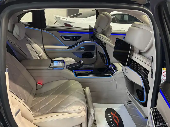 مرسيدس Maybach Brabus 600 موديل 2022م 18