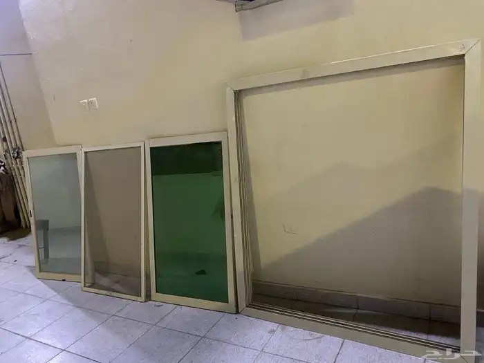 شباك الامينيوم طول 153 سانتي والعرض 133 سانتي 0