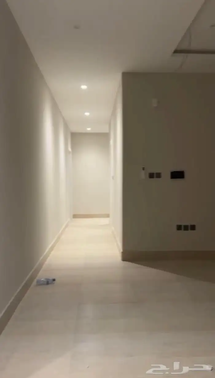 للايجار شقة فاخرة مع مسبح في حي الحمراء بالخبر 0506298 0