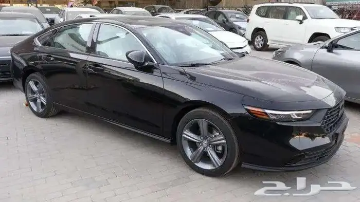هوندا اكورد EX نص فل بنزين 2025 0