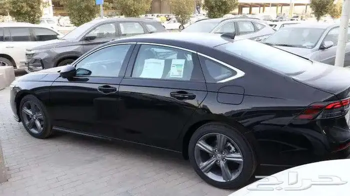هوندا اكورد EX نص فل بنزين 2025 9