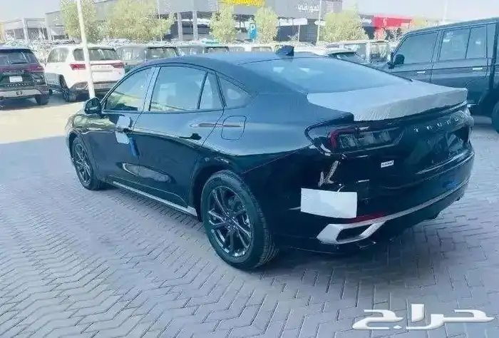 فورد تورس تريند نص فل بنزين 2025 سعودي 3