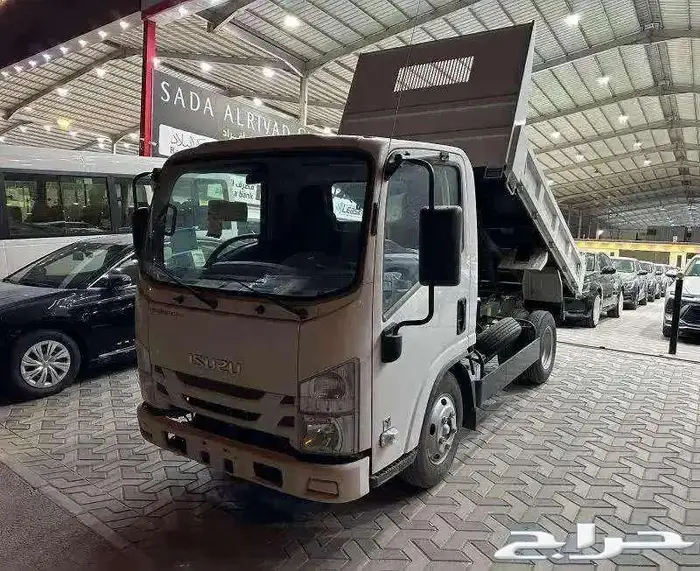 ايسوزو 2025 قلاب 3 طن ديزل كاش وتقسيط 1