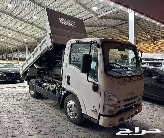 ايسوزو 2025 قلاب 3 طن ديزل كاش وتقسيط 0