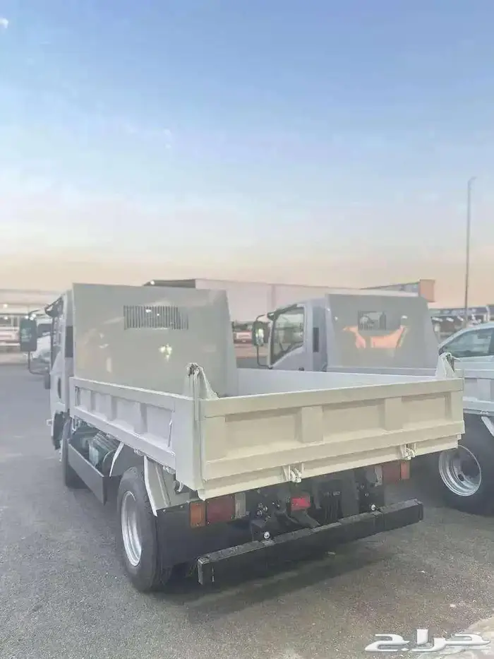 ايسوزو 2025 قلاب 3 طن ديزل كاش وتقسيط 6