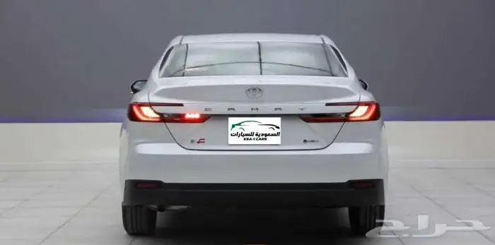 تويوتا كامري E هايبرد 2025 افضل سعر تقسيط 5