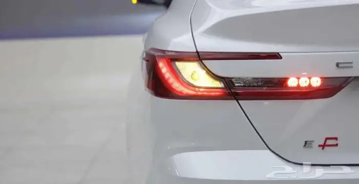 تويوتا كامري E هايبرد 2025 افضل سعر تقسيط 6