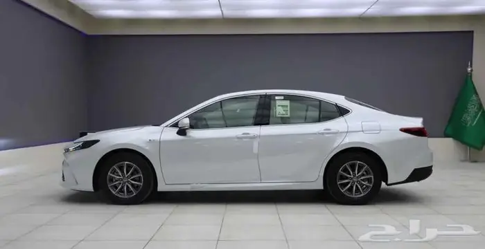 تويوتا كامري E هايبرد 2025 افضل سعر تقسيط 2