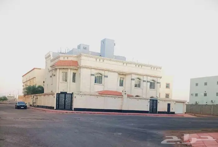 فيلا و 3 شقق للبيع بمخطط الملك فهد 0