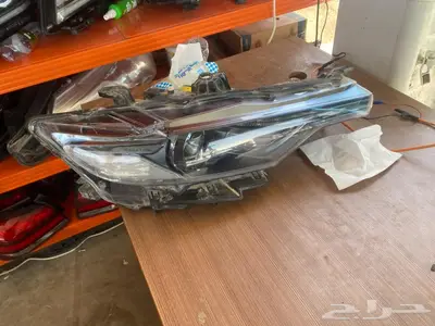 شمعات مازيراتي ليفانتي 1