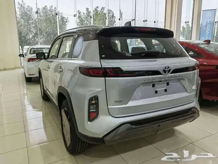 تويوتا اوربان كروزر GLX فل كامل 2025 6