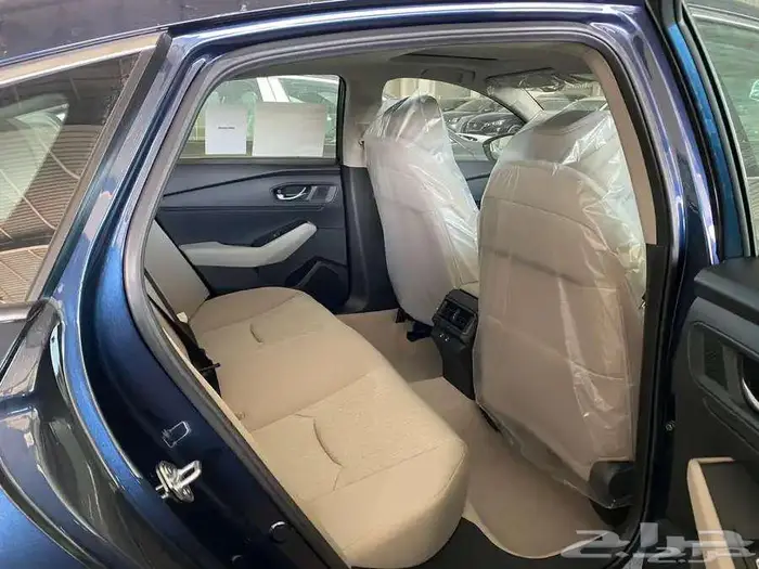 هوندا اكورد EX نص فل بنزين 2025 13