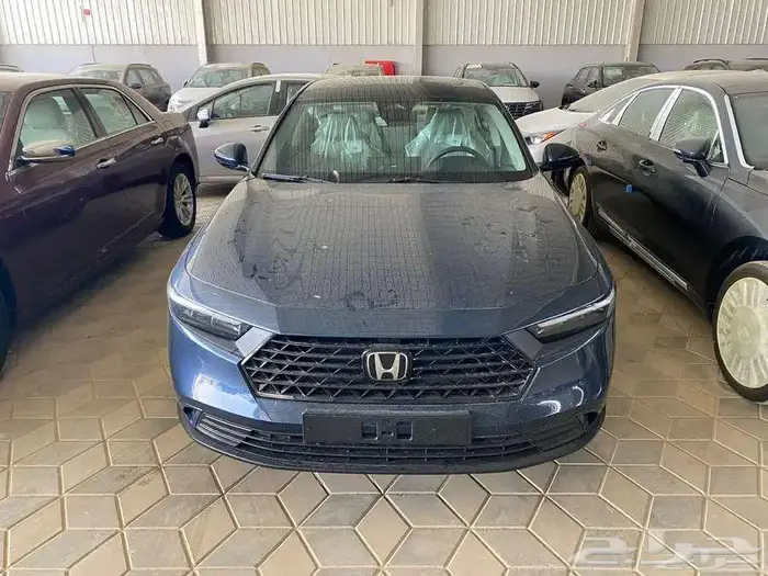 هوندا اكورد EX نص فل بنزين 2025 8