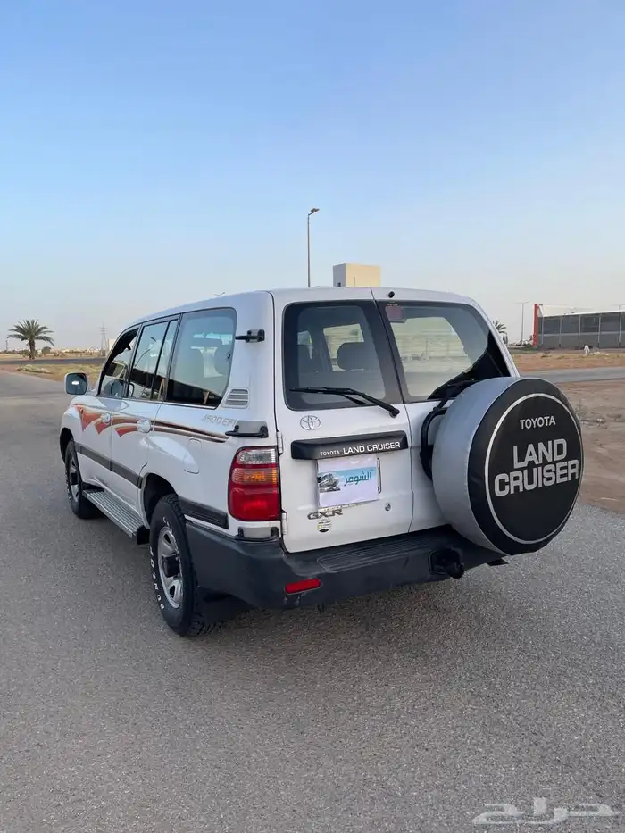 تويوتا لاندكروزر GXR.1 1998 بنزين قير عادي معرض الشومر 24