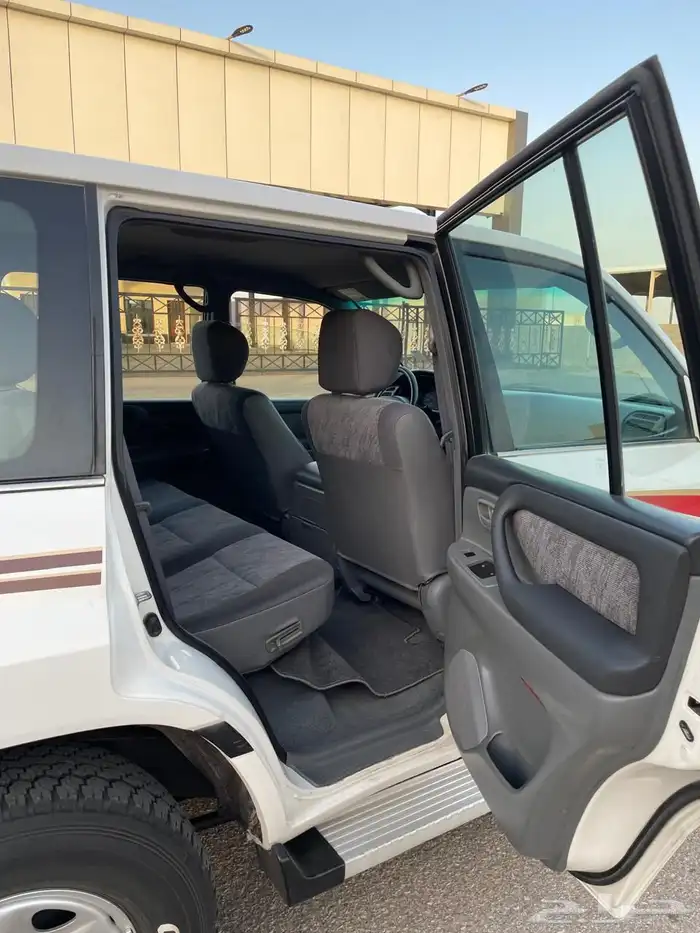 تويوتا لاندكروزر GXR.1 1998 بنزين قير عادي معرض الشومر 13
