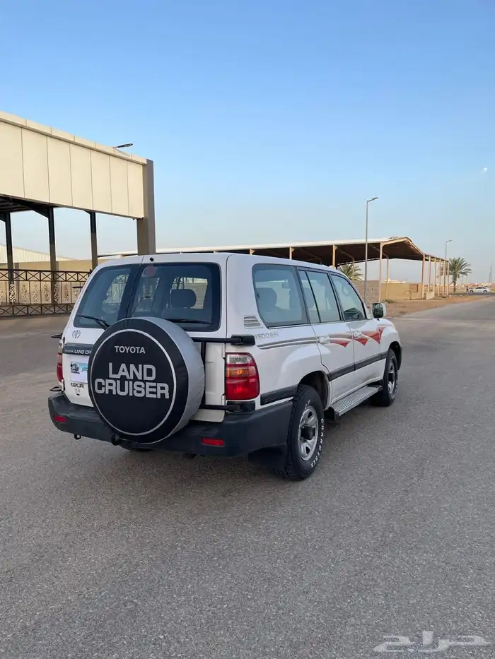 تويوتا لاندكروزر GXR.1 1998 بنزين قير عادي معرض الشومر 21
